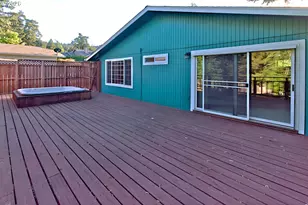 575 S 70th St, Springfield, OR 97478 - Photo 10