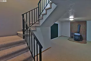 575 S 70th St, Springfield, OR 97478 - Photo 18