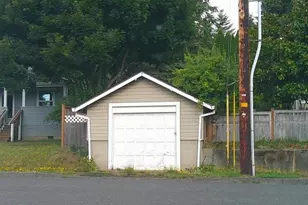 636 S Nehalem St, Clatskanie, OR 97016 - Photo 4