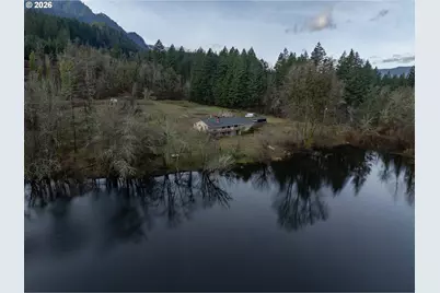 820 SE Frontage Rd, Cascade Locks, OR 97014 - Photo 2