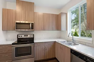 10845 E Burnside St, Portland, OR 97216 - Photo 12