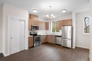 10845 E Burnside St, Portland, OR 97216 - Photo 8