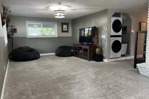 170 Hurricane Ln, Winchester, OR 97495 - Photo 34