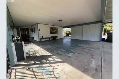 170 Hurricane Ln, Winchester, OR 97495 - Photo 40