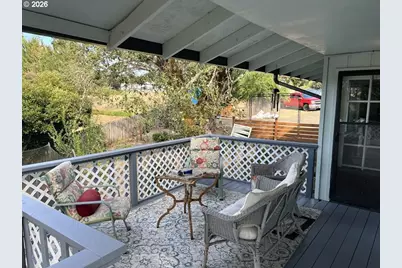 170 Hurricane Ln, Winchester, OR 97495 - Photo 24