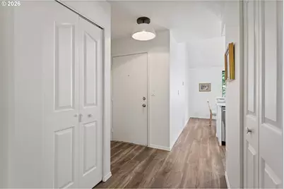 4000 Carman Dr, Lake Oswego, OR 97035 - Photo 2