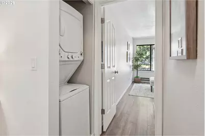 4000 Carman Dr, Lake Oswego, OR 97035 - Photo 14
