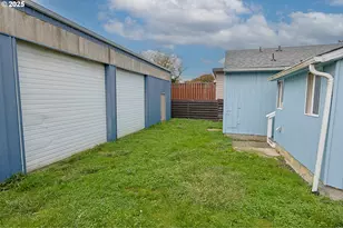 141 2nd Ave, Coos Bay, OR 97420 - Photo 6