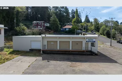 665 Hemlock Ave, Coos Bay, OR 97420 - Photo 30