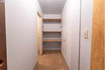 665 Hemlock Ave, Coos Bay, OR 97420 - Photo 26