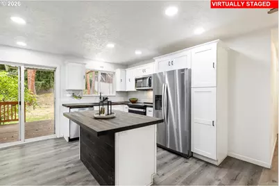 1064 NE Knoll Ave, Roseburg, OR 97470 - Photo 18