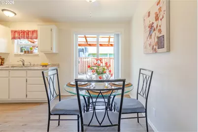 1340 40th Ave, Sweet Home, OR 97386 - Photo 2