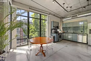 1030 NW 12th Ave, Portland, OR 97209 - Photo 10