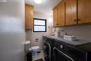 1421 Sunset Ln, Sweet Home, OR 97386 - Photo 18