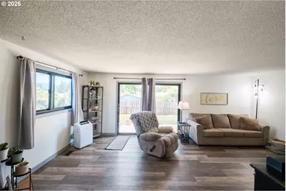 1421 Sunset Ln, Sweet Home, OR 97386 - Photo 8