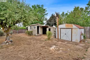 2240 5th St, Springfield, OR 97477 - Photo 30