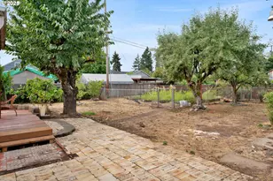 2240 5th St, Springfield, OR 97477 - Photo 26