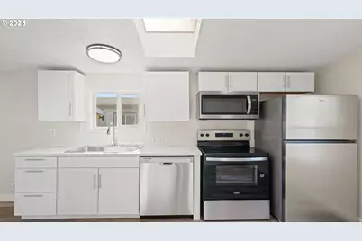 700 N Mill St #109, Creswell, OR 97426 - Photo 6