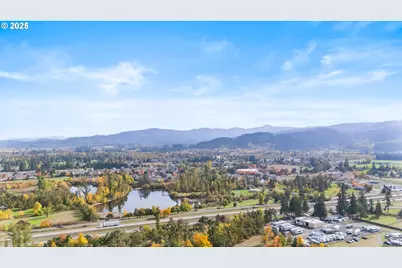700 N Mill St #109, Creswell, OR 97426 - Photo 20