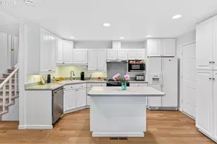 916 Cumberland Rd, Lake Oswego, OR 97034 - Photo 10