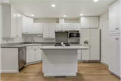 916 Cumberland Rd, Lake Oswego, OR 97034 - Photo 10