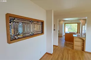 1368 Bayview St, North Bend, OR 97459 - Photo 10