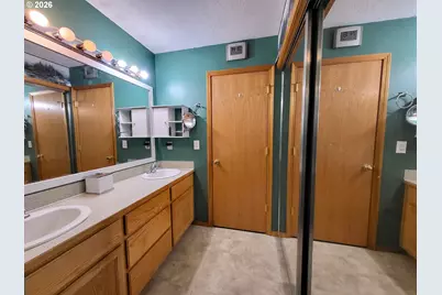 3884 Shenstone Dr, Eugene, OR 97404 - Photo 22