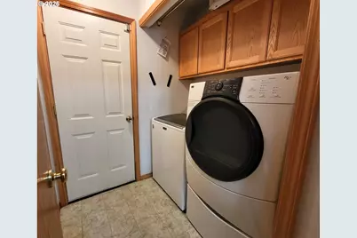 3884 Shenstone Dr, Eugene, OR 97404 - Photo 14