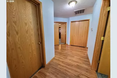 3884 Shenstone Dr, Eugene, OR 97404 - Photo 10