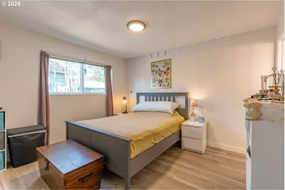 9715 SE Ramona St, Portland, OR 97266 - Photo 12