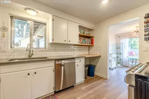 9715 SE Ramona St, Portland, OR 97266 - Photo 10