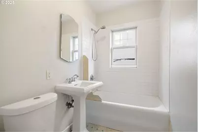 711 NE Randall Ave #203, Portland, OR 97232 - Photo 20