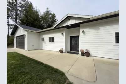 88057 Park Ln, Bandon, OR 97411 - Photo 8