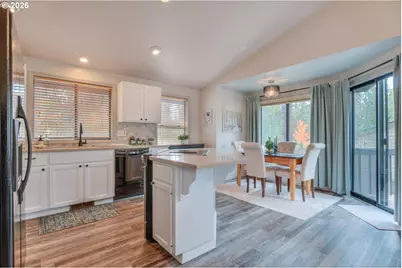 18034 Witchhazel Ln, Bend, OR 97707 - Photo 8