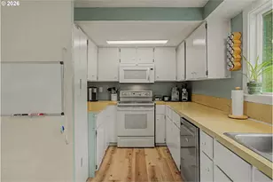 14075 NE North Valley Rd, Newberg, OR 97132 - Photo 8