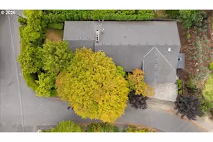 2665 SW Sherwood Dr, Portland, OR 97201 - Photo 32