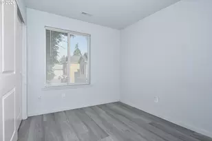 2546 SE 111th Ave, Portland, OR 97266 - Photo 10