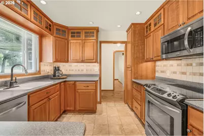 230 Park Dr, Oregon City, OR 97045 - Photo 12