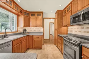230 Park Dr, Oregon City, OR 97045 - Photo 12