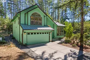 24520 Trillium Ln, Elmira, OR 97437 - Photo 2