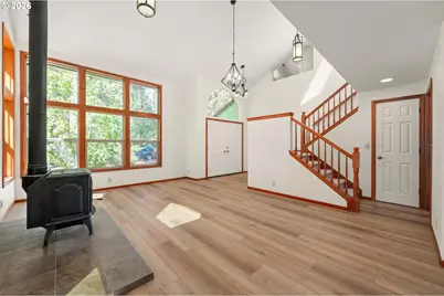 24520 Trillium Ln, Elmira, OR 97437 - Photo 8