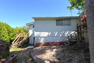 781 N 8th St, Coos Bay, OR 97420 - Photo 4