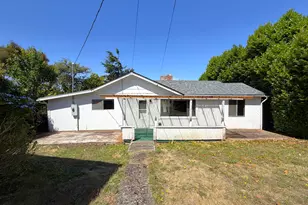781 N 8th St, Coos Bay, OR 97420 - Photo 2