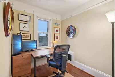 2647 SW Montgomery Dr, Portland, OR 97201 - Photo 34