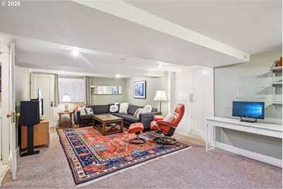 2647 SW Montgomery Dr, Portland, OR 97201 - Photo 38