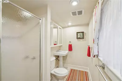 2647 SW Montgomery Dr, Portland, OR 97201 - Photo 40