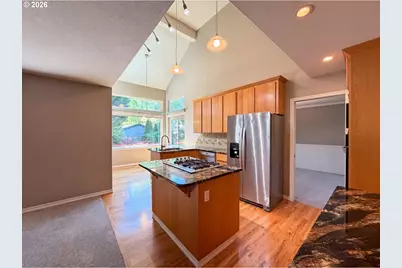 5880 SE Snowberry Ct, Hillsboro, OR 97123 - Photo 2