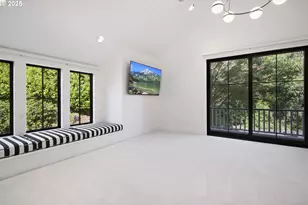 2088 Crest Dr, Lake Oswego, OR 97034 - Photo 38