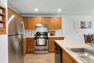 39344 Hood St, Sandy, OR 97055 - Photo 26
