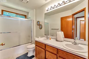 13455 SW Angora Ln, Beaverton, OR 97008 - Photo 28